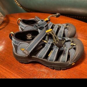 Keen Kids toddler Size 11 blue Newport H2 Waterproof Sandals boys